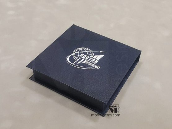 заказать изготовление картонных футляров с логотипом