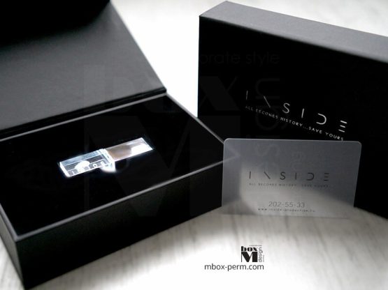 заказать черную коробочку для флешки с вкладышем