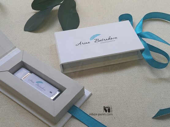 заказать производство маленьких прямоугольных коробочек под флешку