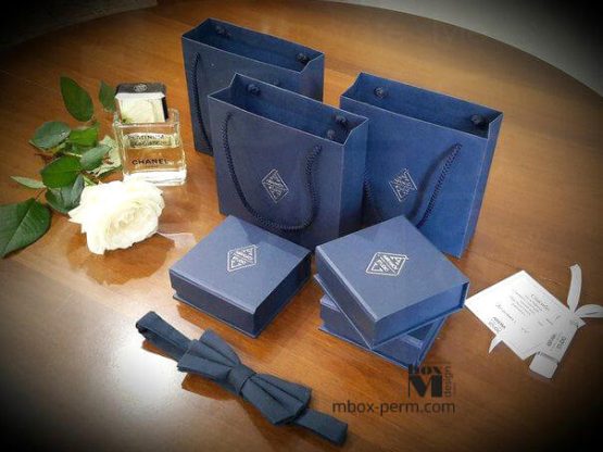 заказать изготовление фирменного набора упаковки для корпоративных мероприятий