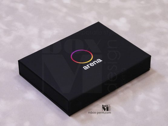 заказать изготовление фирменной упаковки темного цвета с печатью логотипа